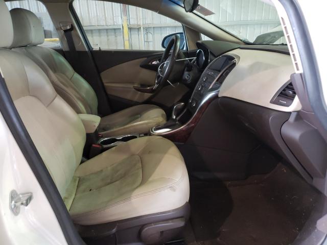 Photo 4 VIN: 1G4PP5SK1C4128990 - BUICK VERANO 