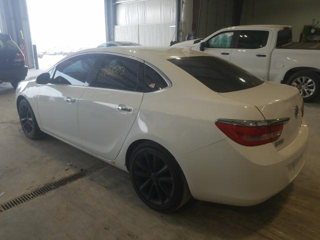 Photo 2 VIN: 1G4PP5SK1D4134788 - BUICK VERANO 