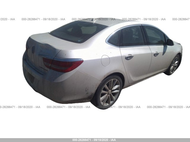 Photo 3 VIN: 1G4PP5SK1D4159738 - BUICK VERANO 