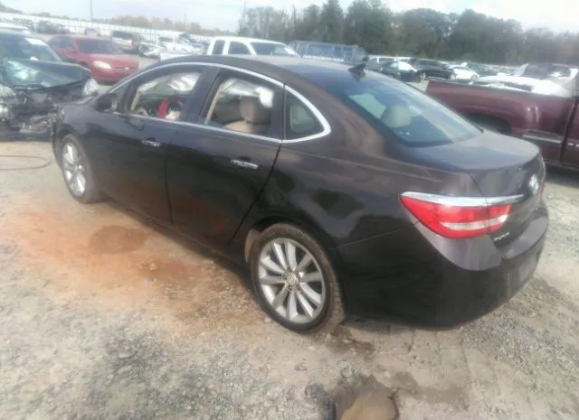 Photo 2 VIN: 1G4PP5SK1D4180010 - BUICK VERANO 