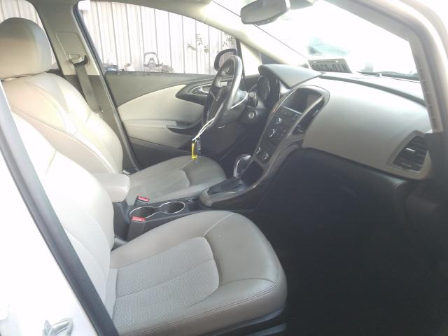 Photo 4 VIN: 1G4PP5SK1D4219095 - BUICK VERANO 