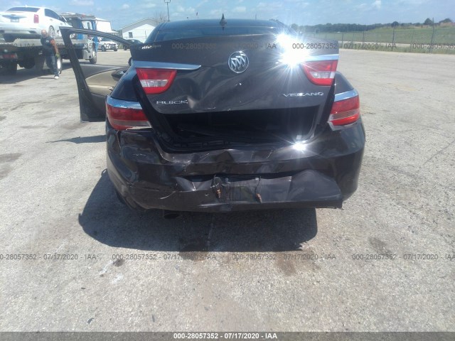 Photo 5 VIN: 1G4PP5SK1D4252985 - BUICK VERANO 