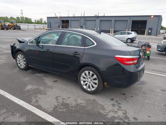 Photo 2 VIN: 1G4PP5SK1F4131313 - BUICK VERANO 