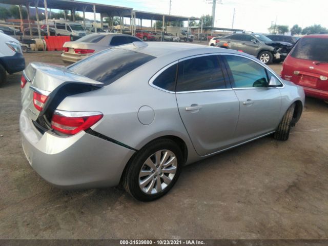 Photo 3 VIN: 1G4PP5SK1F4168720 - BUICK VERANO 