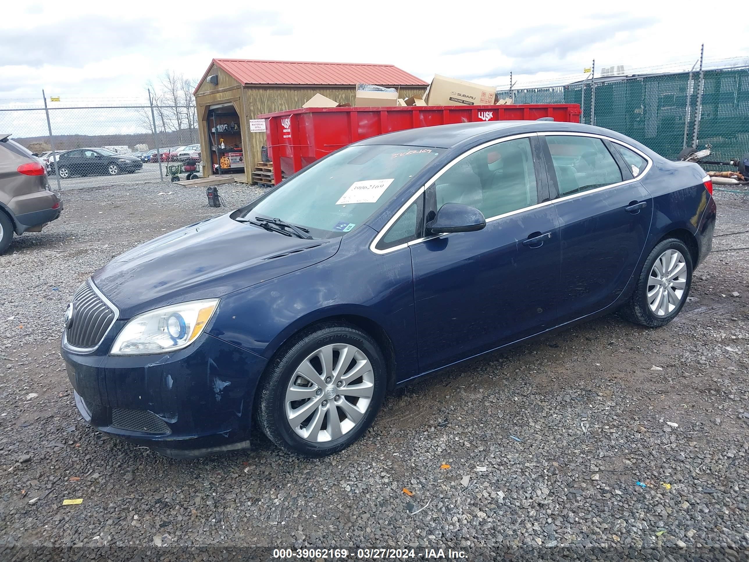 Photo 1 VIN: 1G4PP5SK1G4100130 - BUICK VERANO 