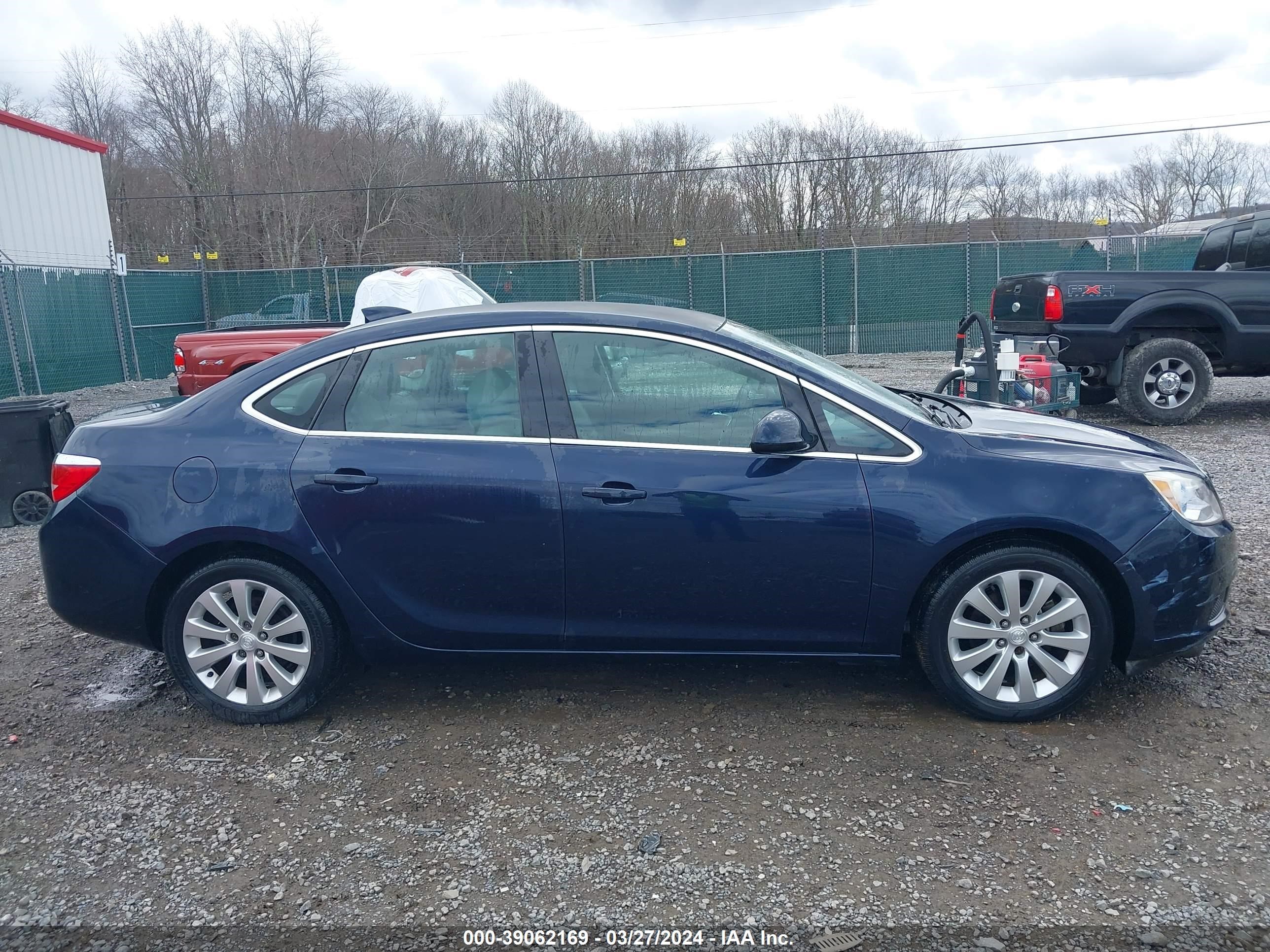 Photo 13 VIN: 1G4PP5SK1G4100130 - BUICK VERANO 