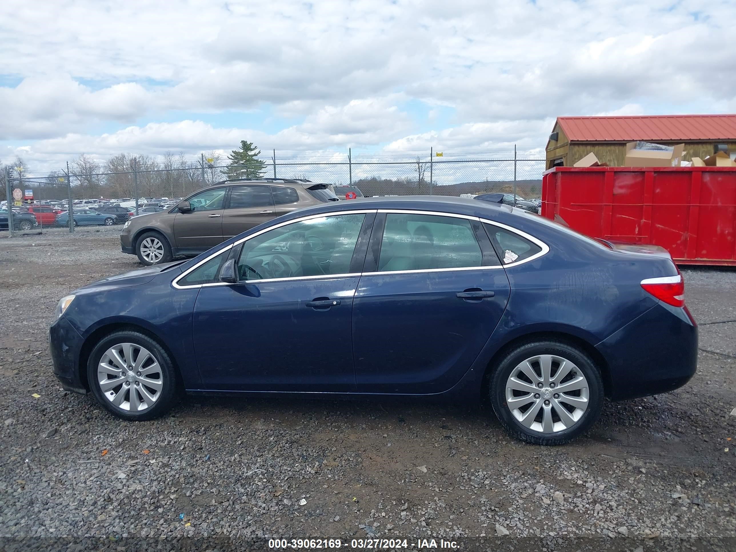 Photo 14 VIN: 1G4PP5SK1G4100130 - BUICK VERANO 