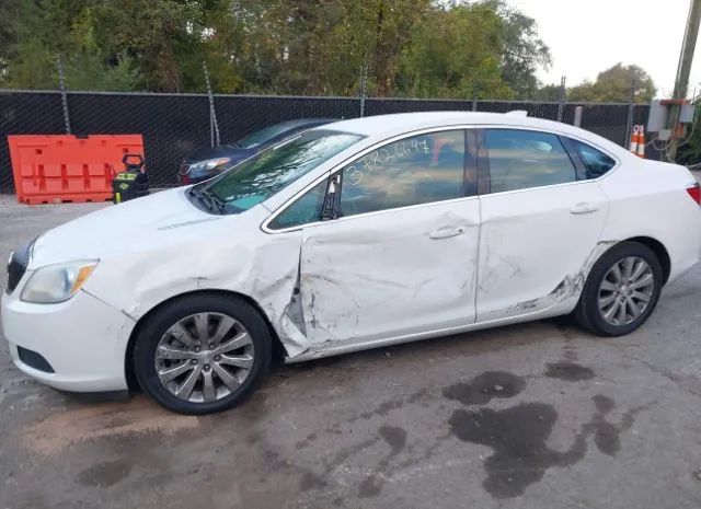 Photo 5 VIN: 1G4PP5SK1G4124363 - BUICK VERANO 