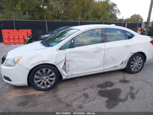 Photo 5 VIN: 1G4PP5SK1G4124363 - BUICK VERANO 