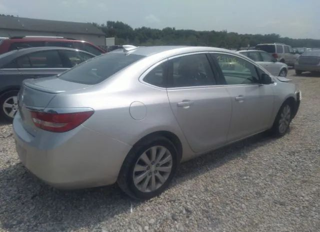 Photo 3 VIN: 1G4PP5SK1G4141289 - BUICK VERANO 