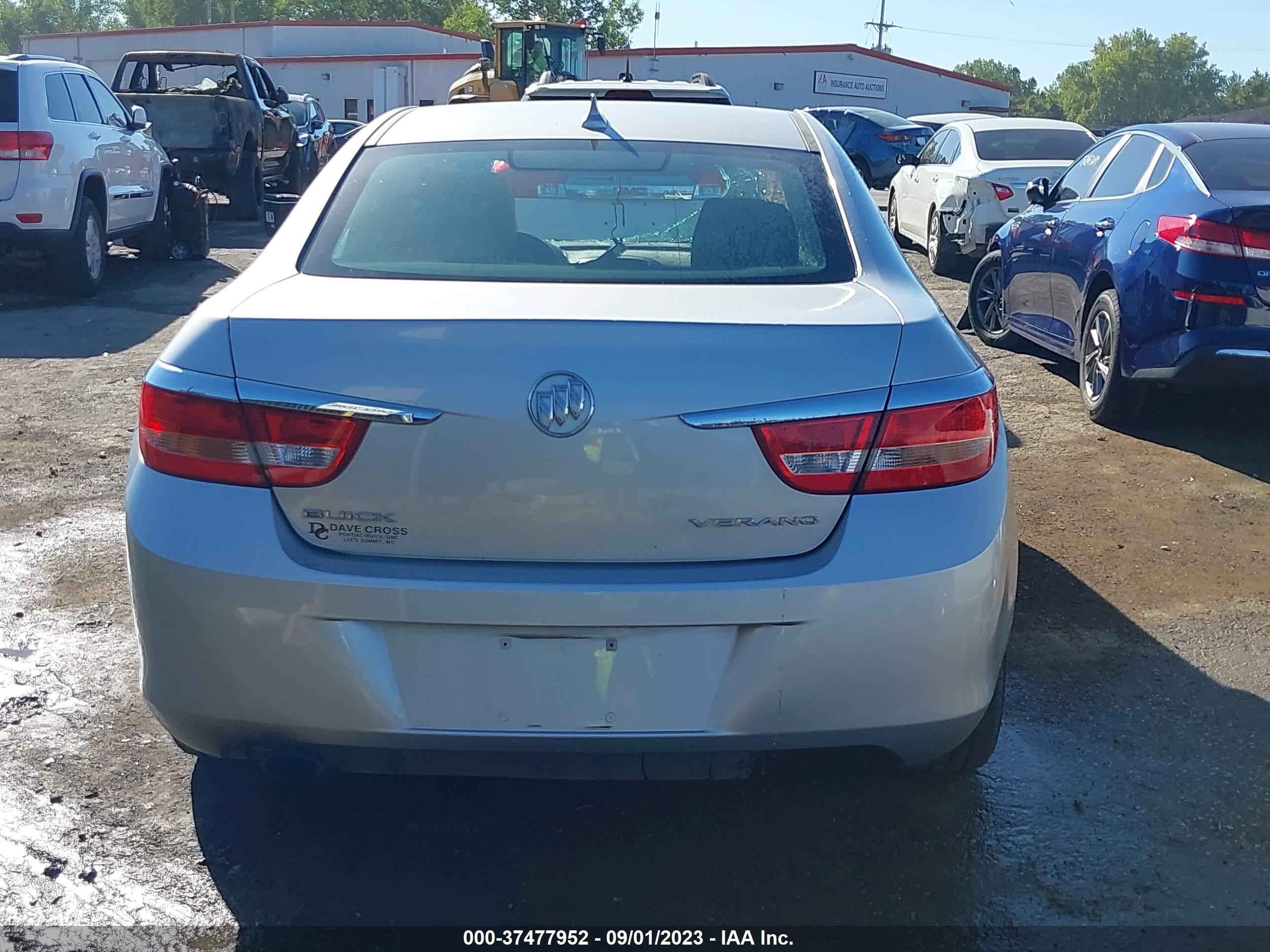 Photo 15 VIN: 1G4PP5SK2C4124477 - BUICK VERANO 