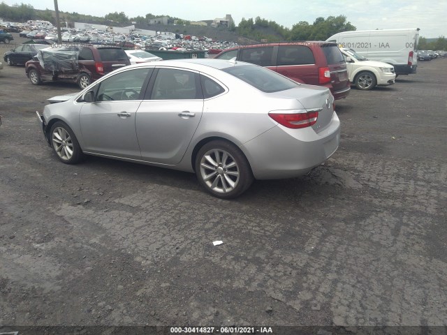 Photo 2 VIN: 1G4PP5SK2C4142929 - BUICK VERANO 