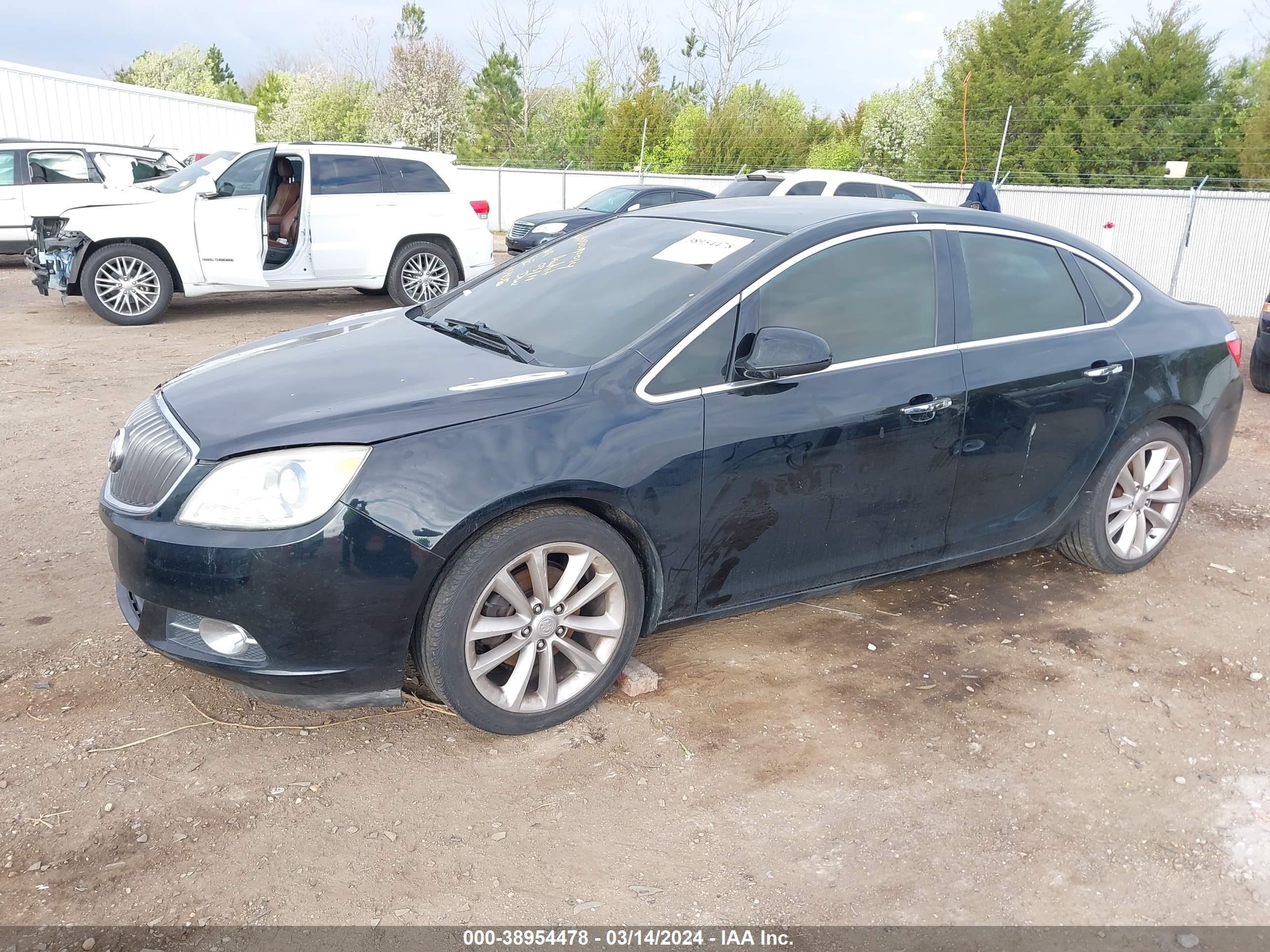 Photo 1 VIN: 1G4PP5SK2C4155406 - BUICK VERANO 