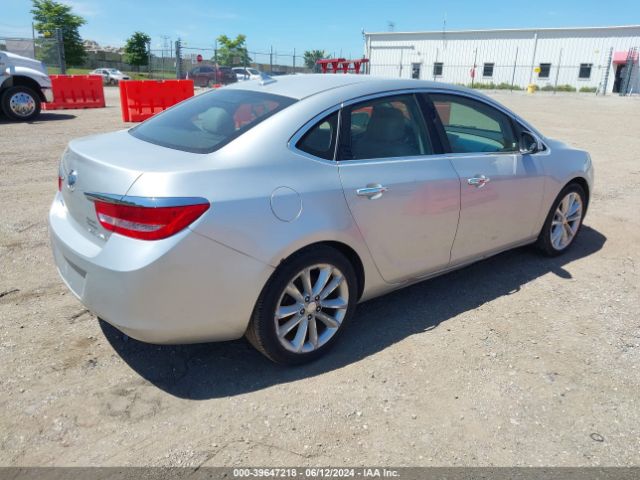 Photo 3 VIN: 1G4PP5SK2C4179768 - BUICK VERANO 