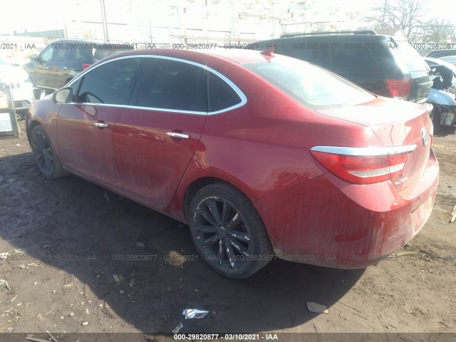 Photo 2 VIN: 1G4PP5SK2C4200117 - BUICK VERANO 