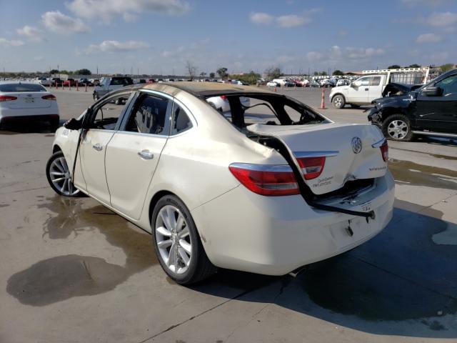 Photo 2 VIN: 1G4PP5SK2C4208363 - BUICK VERANO 