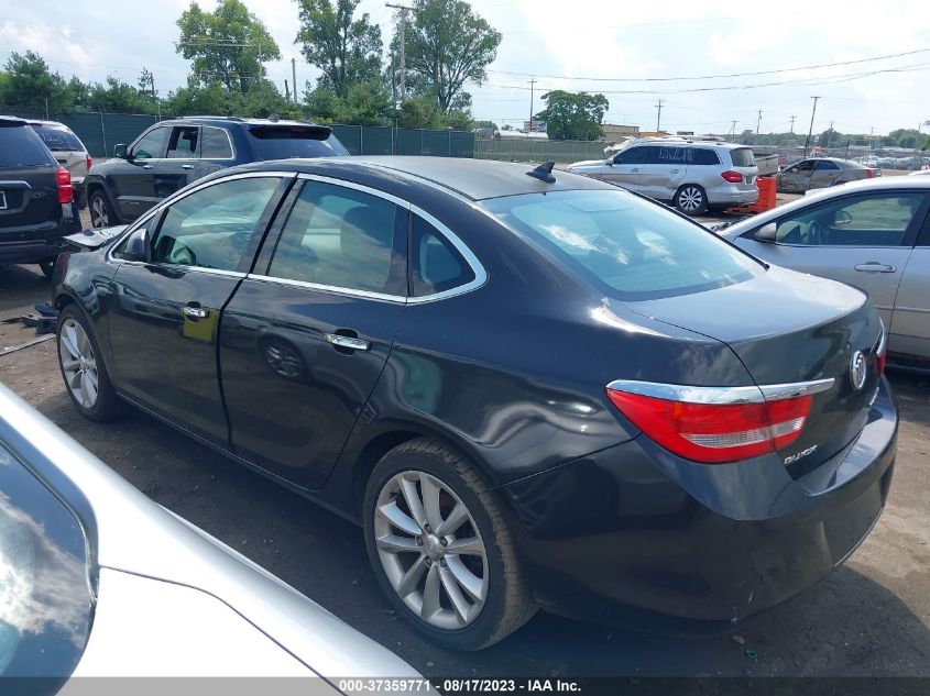 Photo 2 VIN: 1G4PP5SK2C4230914 - BUICK VERANO 