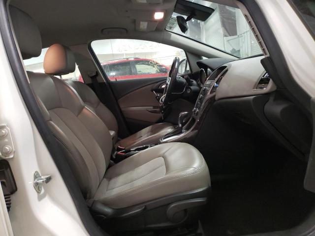 Photo 4 VIN: 1G4PP5SK2D4108345 - BUICK VERANO 