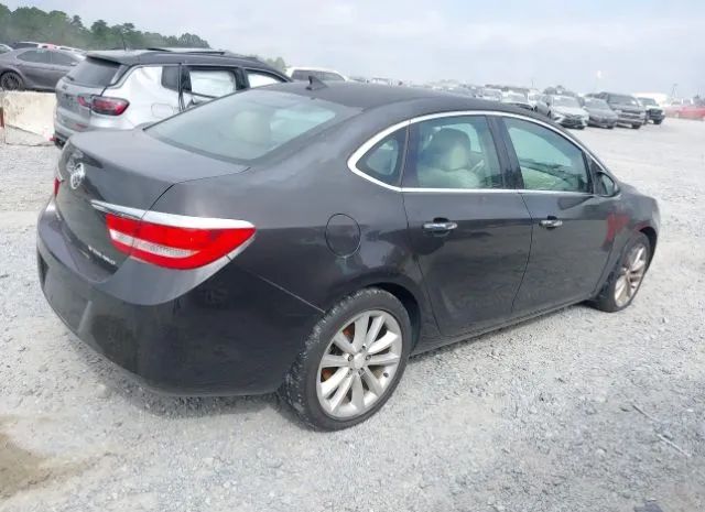 Photo 3 VIN: 1G4PP5SK2D4132743 - BUICK VERANO 