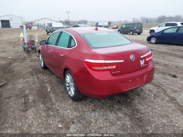 Photo 2 VIN: 1G4PP5SK2D4212799 - BUICK VERANO 