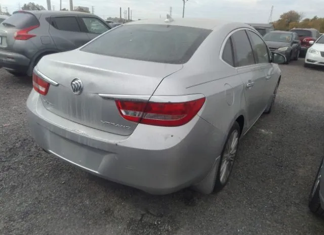 Photo 3 VIN: 1G4PP5SK2D4230994 - BUICK VERANO 