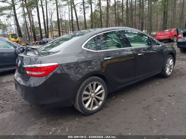 Photo 3 VIN: 1G4PP5SK2E4104782 - BUICK VERANO 