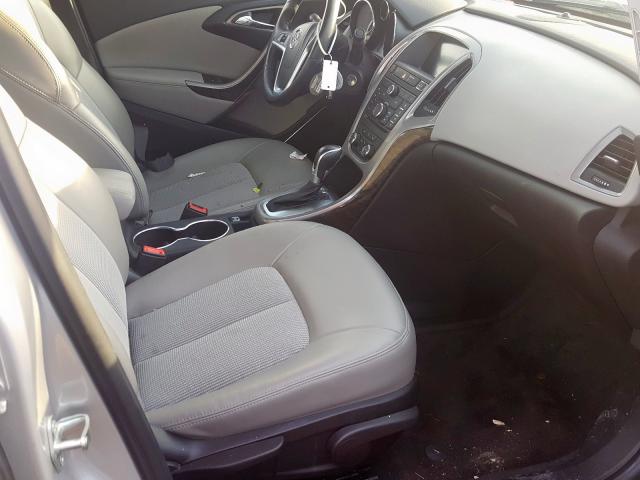 Photo 4 VIN: 1G4PP5SK2F4111023 - BUICK VERANO 