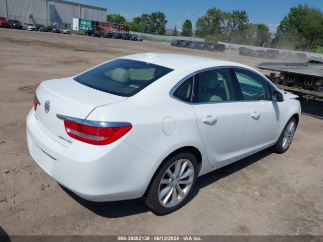 Photo 3 VIN: 1G4PP5SK2F4145768 - BUICK VERANO 