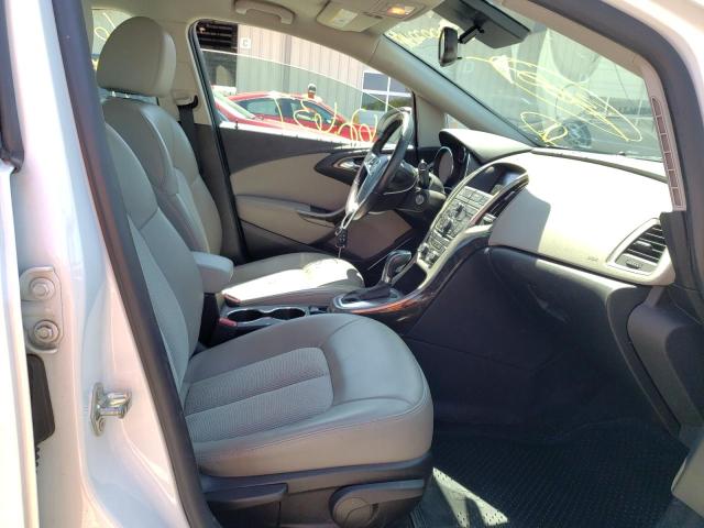 Photo 4 VIN: 1G4PP5SK2F4158066 - BUICK VERANO 