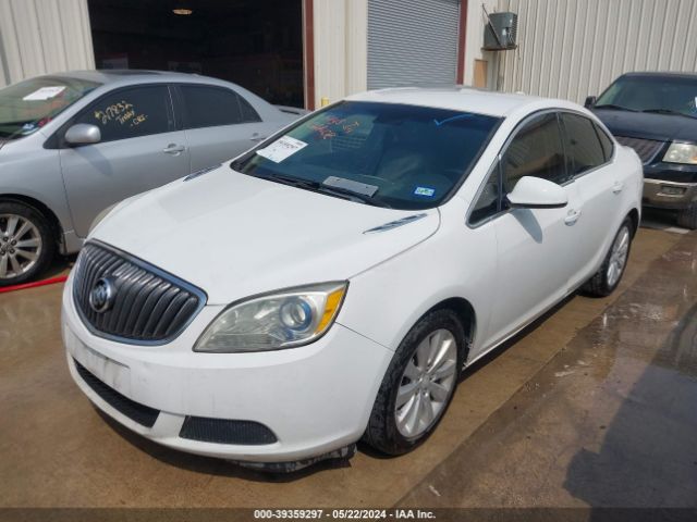 Photo 1 VIN: 1G4PP5SK2F4174283 - BUICK VERANO 