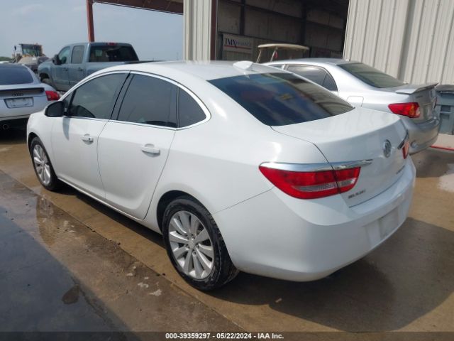 Photo 2 VIN: 1G4PP5SK2F4174283 - BUICK VERANO 