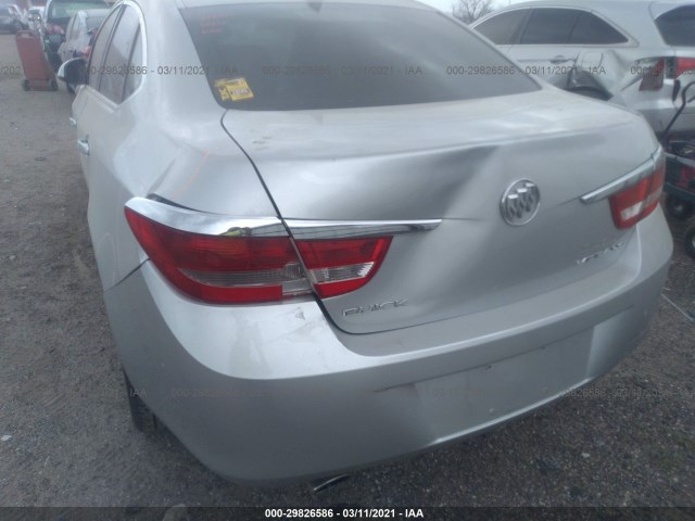 Photo 5 VIN: 1G4PP5SK2G4115719 - BUICK VERANO 