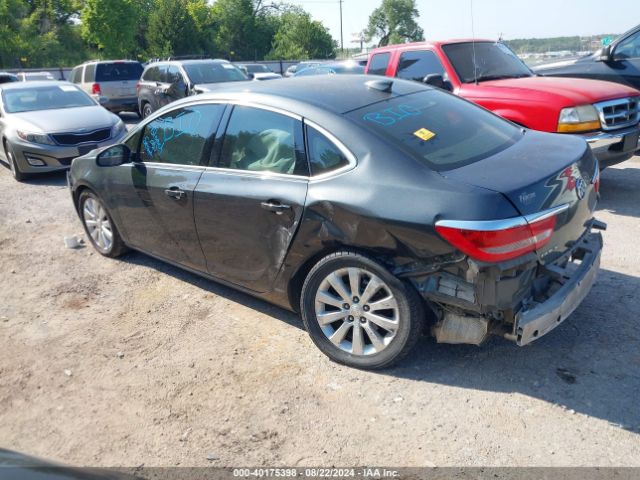 Photo 2 VIN: 1G4PP5SK2G4117731 - BUICK VERANO 