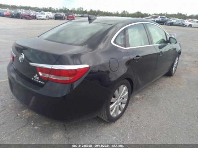 Photo 3 VIN: 1G4PP5SK2G4143424 - BUICK VERANO 