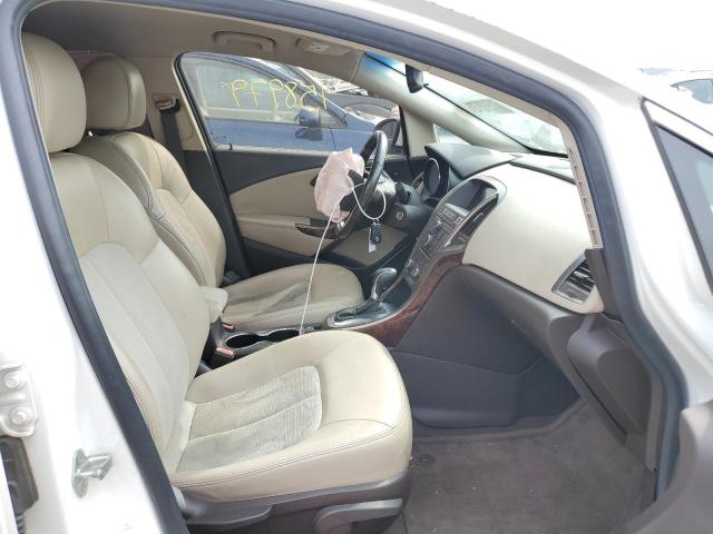 Photo 4 VIN: 1G4PP5SK3C4210820 - BUICK VERANO 