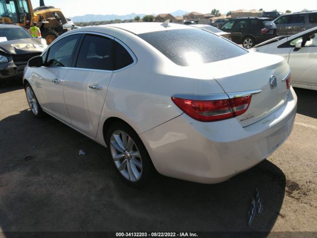 Photo 2 VIN: 1G4PP5SK3C4229741 - BUICK VERANO 