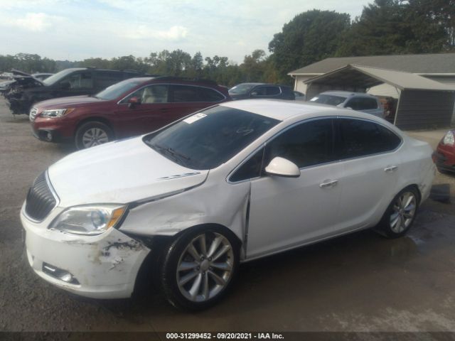 Photo 1 VIN: 1G4PP5SK3D4109388 - BUICK VERANO 