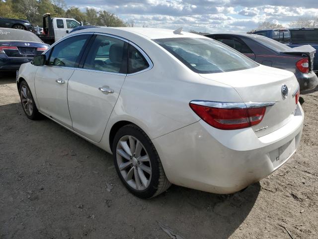 Photo 2 VIN: 1G4PP5SK3D4122948 - BUICK VERANO 