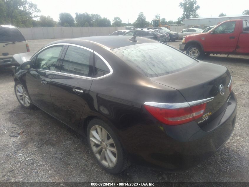 Photo 2 VIN: 1G4PP5SK3D4134985 - BUICK VERANO 