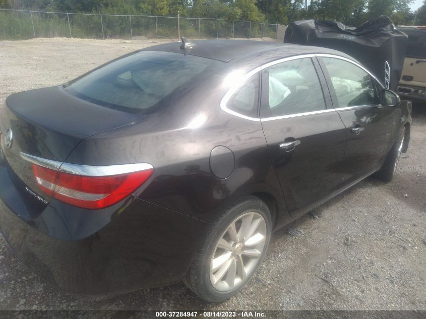 Photo 3 VIN: 1G4PP5SK3D4134985 - BUICK VERANO 