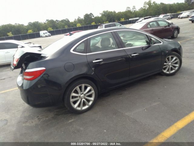 Photo 3 VIN: 1G4PP5SK3D4153617 - BUICK VERANO 