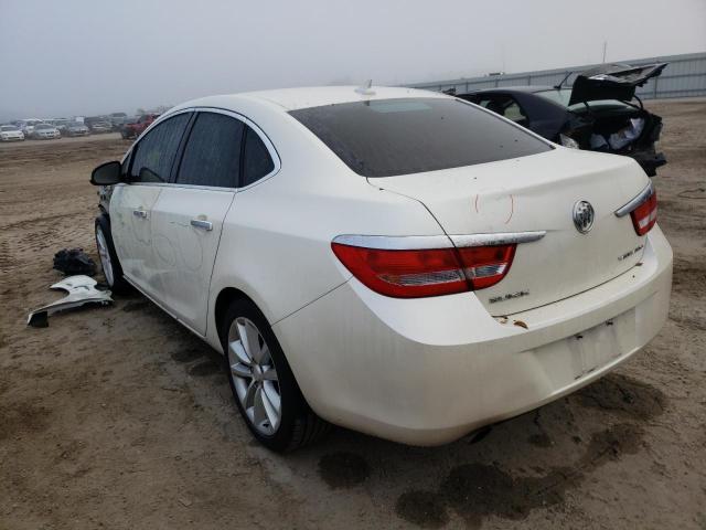 Photo 2 VIN: 1G4PP5SK3D4203545 - BUICK VERANO 