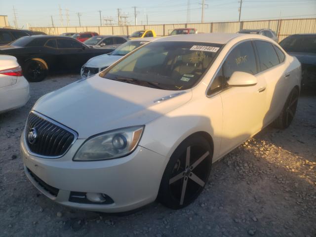 Photo 1 VIN: 1G4PP5SK3D4241230 - BUICK VERANO 