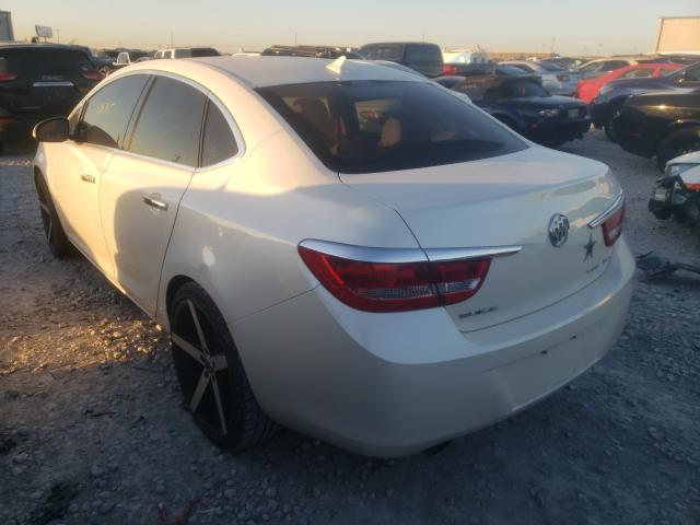 Photo 2 VIN: 1G4PP5SK3D4241230 - BUICK VERANO 