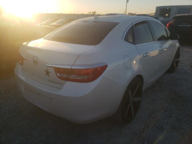 Photo 3 VIN: 1G4PP5SK3D4241230 - BUICK VERANO 