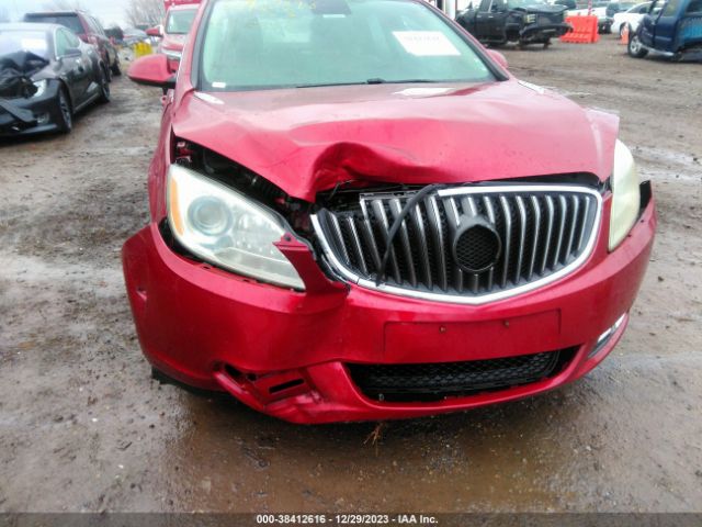 Photo 5 VIN: 1G4PP5SK3D4248548 - BUICK VERANO 