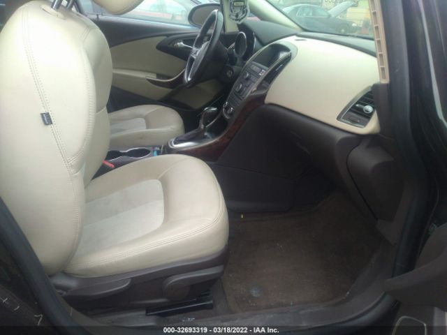 Photo 4 VIN: 1G4PP5SK3E4102961 - BUICK VERANO 