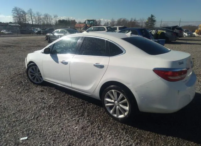 Photo 2 VIN: 1G4PP5SK3E4108341 - BUICK VERANO 