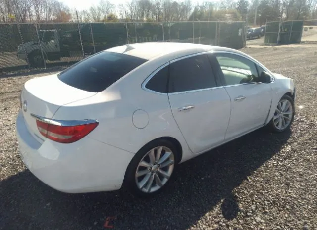 Photo 3 VIN: 1G4PP5SK3E4108341 - BUICK VERANO 