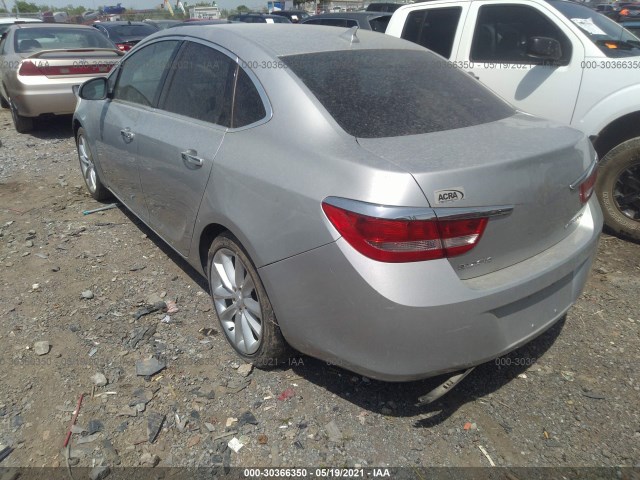 Photo 2 VIN: 1G4PP5SK3E4115256 - BUICK VERANO 